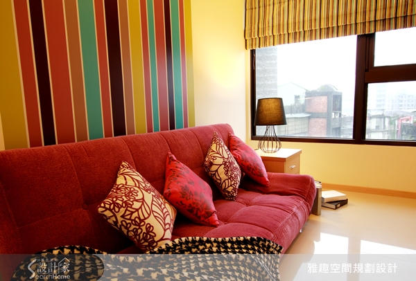 色彩是傳遞心情的媒介，當色彩與圖騰相遇時，就變成一